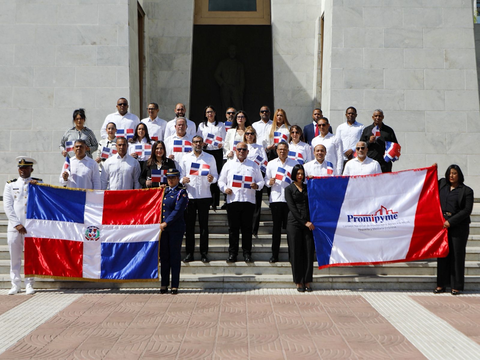 Ofrenda Floral En El Altar